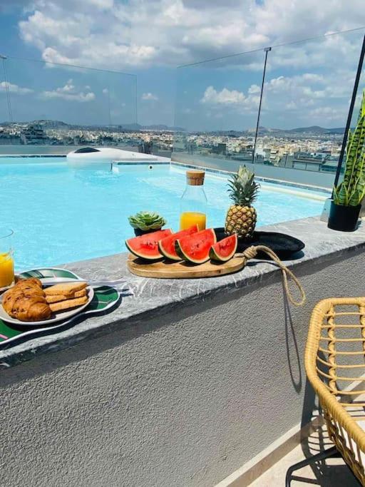 New 2Bd Aprt With Shared Rooftop Pool D3 เอเธนส์ ภายนอก รูปภาพ